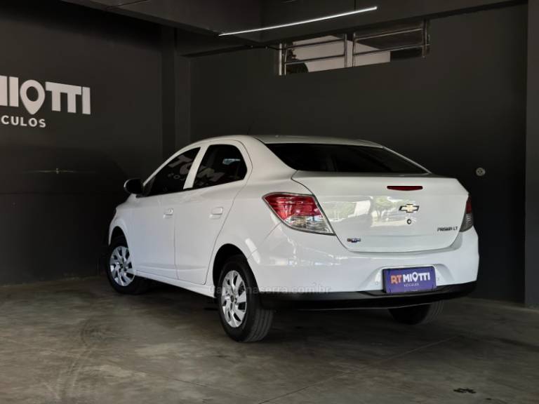 CHEVROLET - PRISMA - 2013/2013 - Branca - R$ 44.000,00