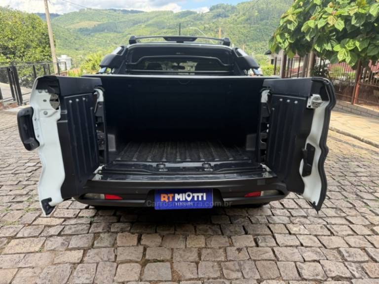 FIAT - TORO - 2019/2020 - Branca - R$ 96.900,00