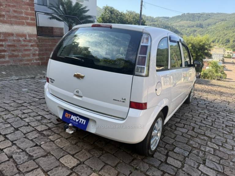 CHEVROLET - MERIVA - 2009/2010 - Branca - R$ 33.000,00