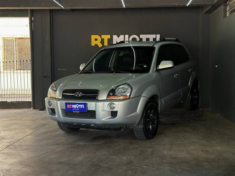 HYUNDAI - TUCSON - 2009/2009 - Branca - R$ 46.000,00