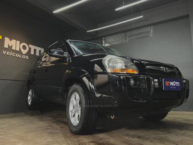 HYUNDAI - TUCSON - 2011/2012 - Preta - R$ 45.000,00