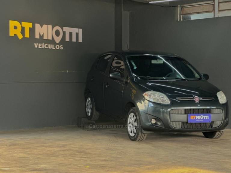 FIAT - PALIO - 2013/2013 - Cinza - R$ 42.000,00
