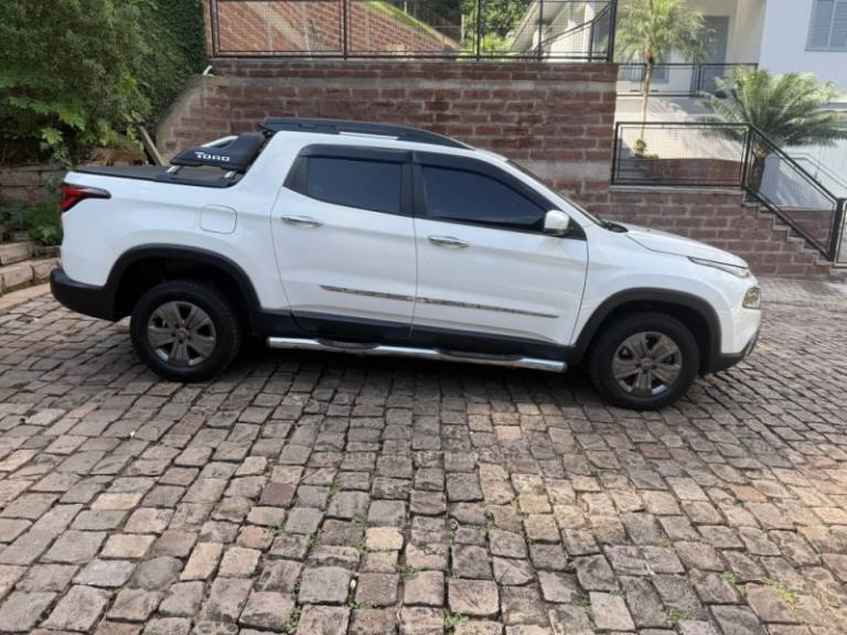 FIAT - TORO - 2019/2020 - Branca - R$ 96.900,00