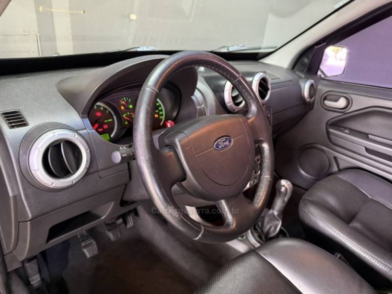 FORD - ECOSPORT - 2009/2009 - Preta - R$ 36.000,00