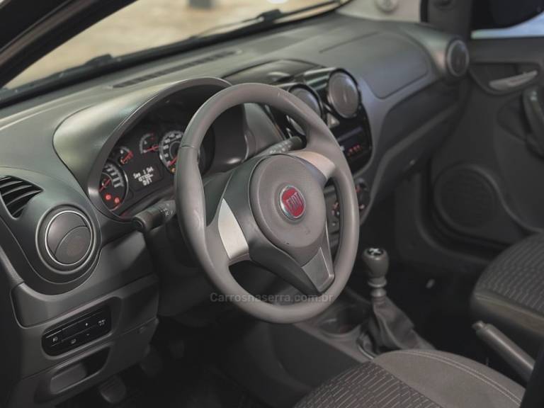FIAT - PALIO - 2013/2013 - Cinza - R$ 42.000,00