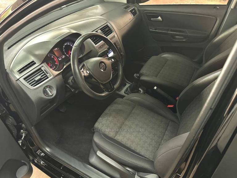 VOLKSWAGEN - FOX - 2017/2017 - Preta - R$ 55.000,00