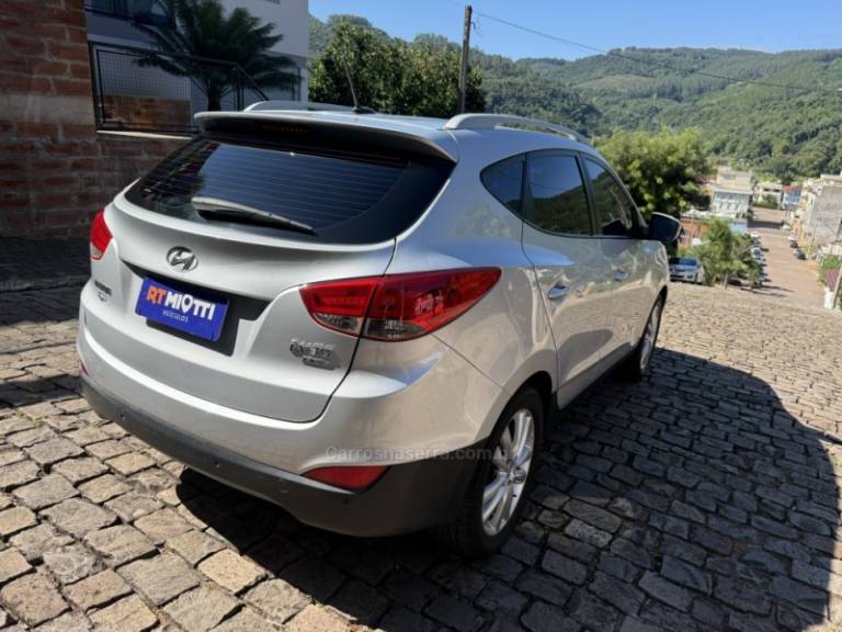 HYUNDAI - IX35 - 2013/2014 - Prata - R$ 74.800,00