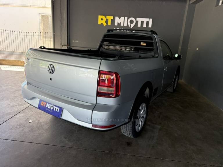 VOLKSWAGEN - SAVEIRO - 2016/2017 - Prata - R$ 57.500,00