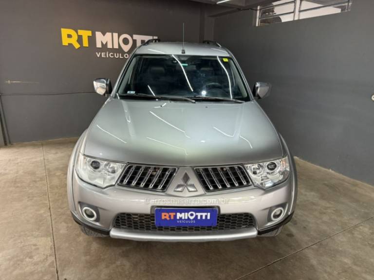 MITSUBISHI - PAJERO DAKAR - 2012/2012 - Prata - R$ 102.000,00