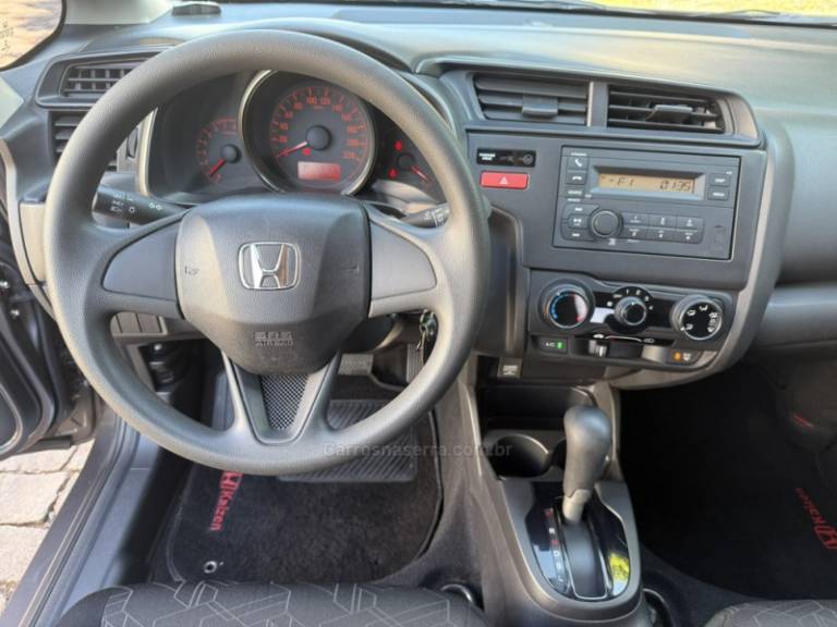 HONDA - FIT - 2015/2015 - Cinza - R$ 64.900,00