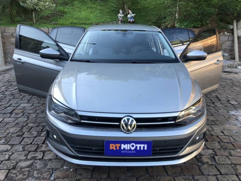 VOLKSWAGEN - VIRTUS - 2020/2021 - Prata - R$ 90.000,00