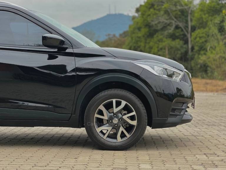 NISSAN - KICKS - 2019/2019 - Preta - R$ 81.500,00