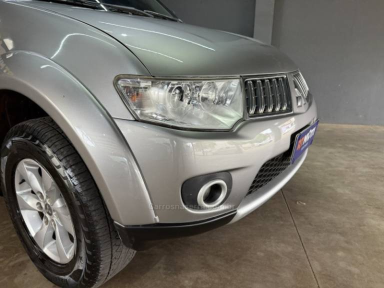 MITSUBISHI - PAJERO DAKAR - 2012/2012 - Prata - R$ 102.000,00