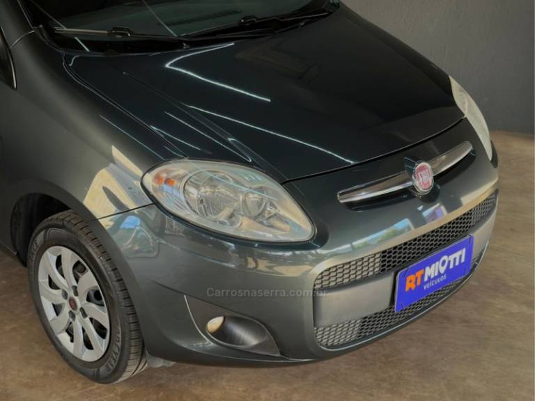 FIAT - PALIO - 2013/2013 - Cinza - R$ 42.000,00