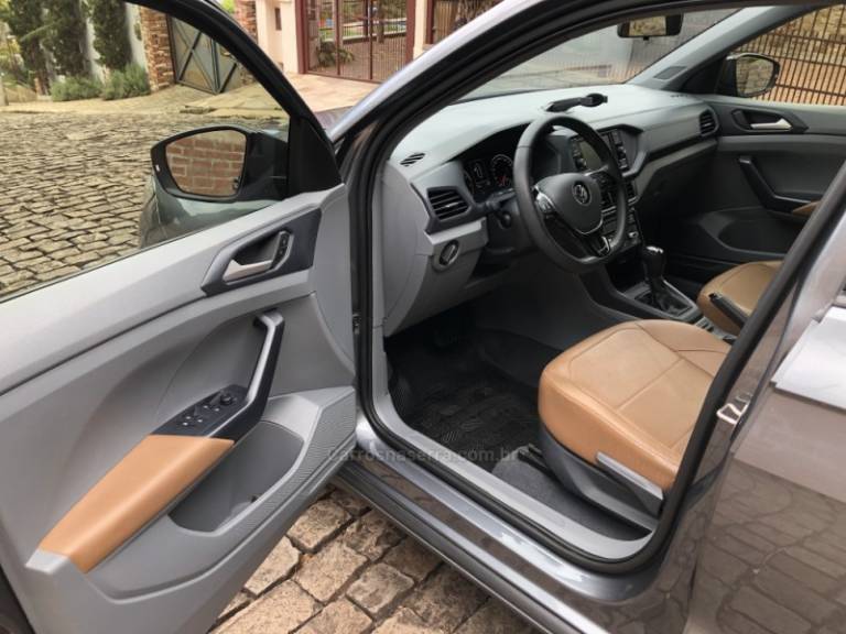 VOLKSWAGEN - T-CROSS - 2020/2020 - Cinza - R$ 94.000,00