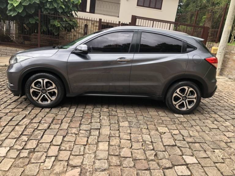 HONDA - HR-V - 2016/2017 - Cinza - R$ 94.000,00