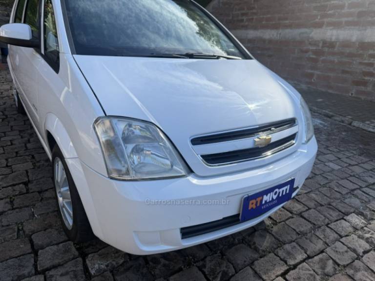 CHEVROLET - MERIVA - 2009/2010 - Branca - R$ 33.000,00