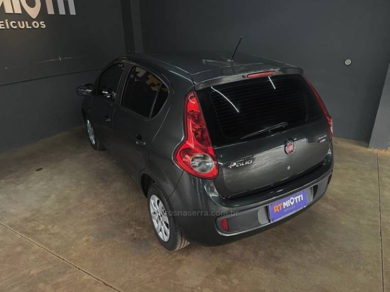FIAT - PALIO - 2013/2013 - Cinza - R$ 42.000,00