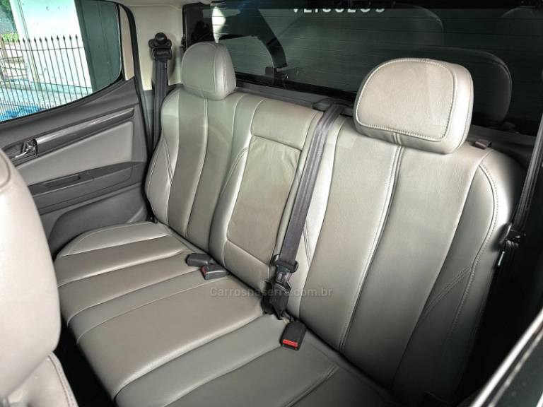 CHEVROLET - S10 - 2013/2013 - Branca - R$ 91.000,00