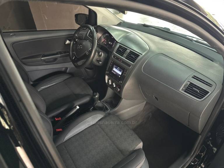 VOLKSWAGEN - FOX - 2017/2017 - Preta - R$ 55.000,00