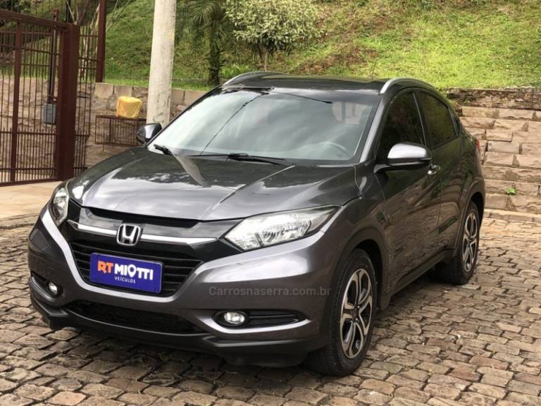 HONDA - HR-V - 2016/2017 - Cinza - R$ 94.000,00