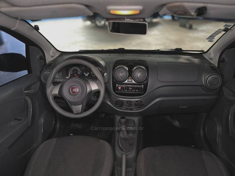 FIAT - PALIO - 2013/2013 - Cinza - R$ 42.000,00