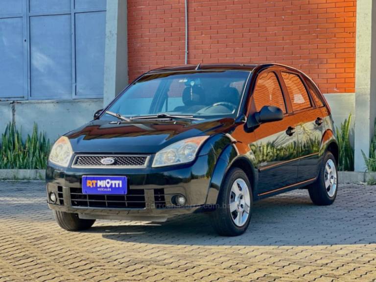 FORD - FIESTA - 2009/2010 - Preta - R$ 31.000,00