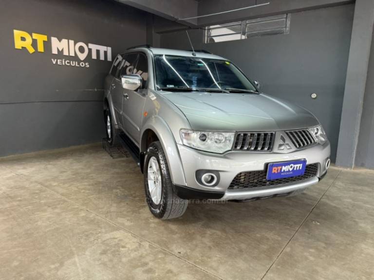 MITSUBISHI - PAJERO DAKAR - 2012/2012 - Prata - R$ 102.000,00