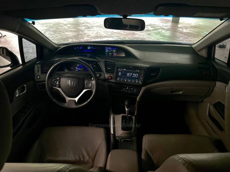 HONDA - CIVIC - 2016/2016 - Prata - R$ 79.700,00