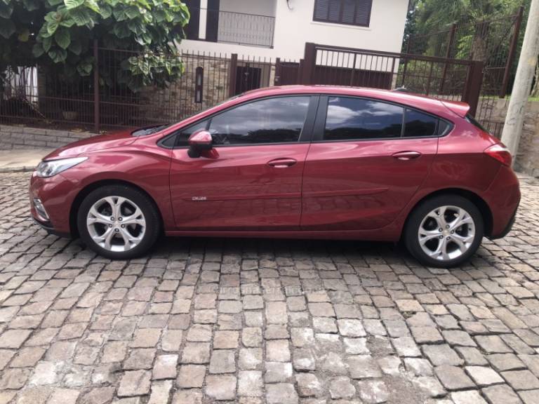 CHEVROLET - CRUZE - 2018/2018 - Vermelha - R$ 83.900,00