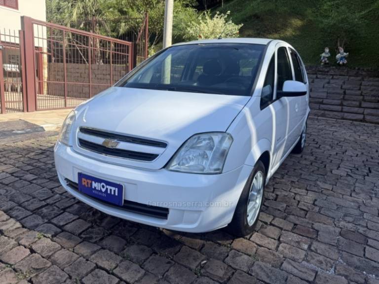 CHEVROLET - MERIVA - 2009/2010 - Branca - R$ 33.000,00