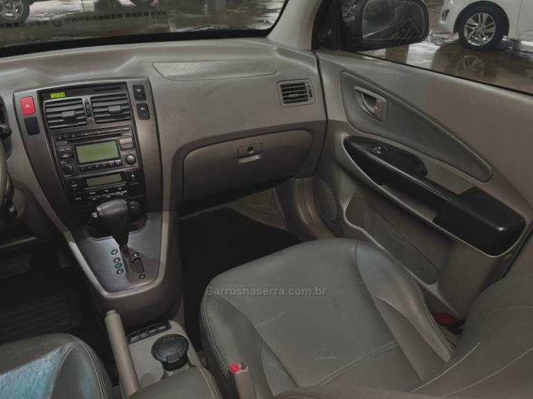 HYUNDAI - TUCSON - 2011/2012 - Preta - R$ 45.000,00