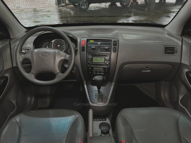 HYUNDAI - TUCSON - 2011/2012 - Preta - R$ 45.000,00