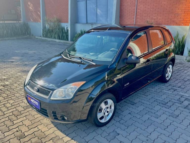 FORD - FIESTA - 2009/2010 - Preta - R$ 31.000,00