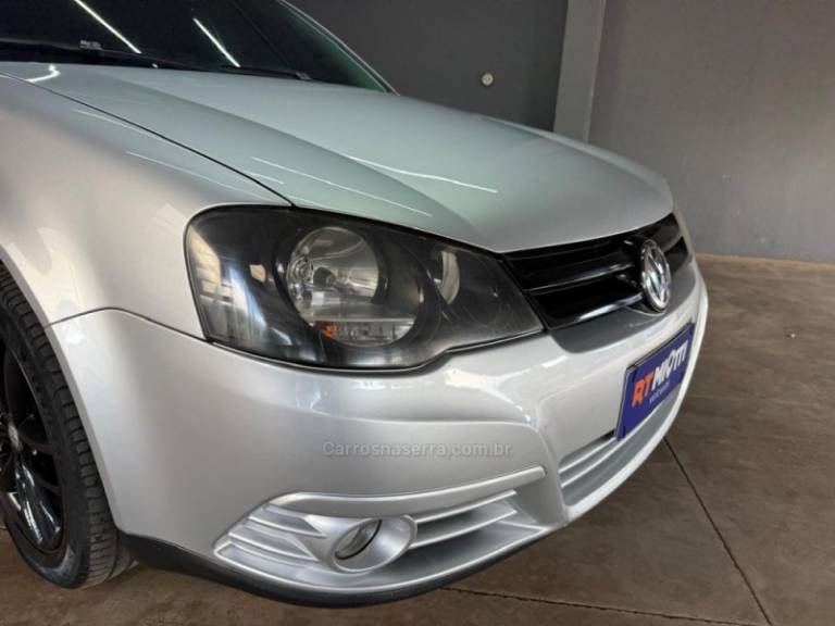 VOLKSWAGEN - GOLF - 2011/2011 - Prata - R$ 49.000,00