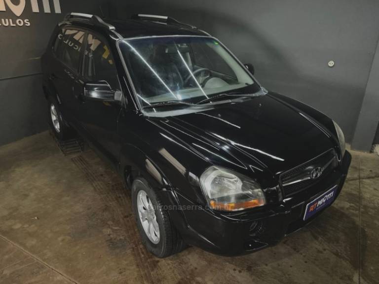 HYUNDAI - TUCSON - 2011/2012 - Preta - R$ 45.000,00