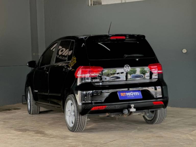 VOLKSWAGEN - FOX - 2017/2017 - Preta - R$ 55.000,00