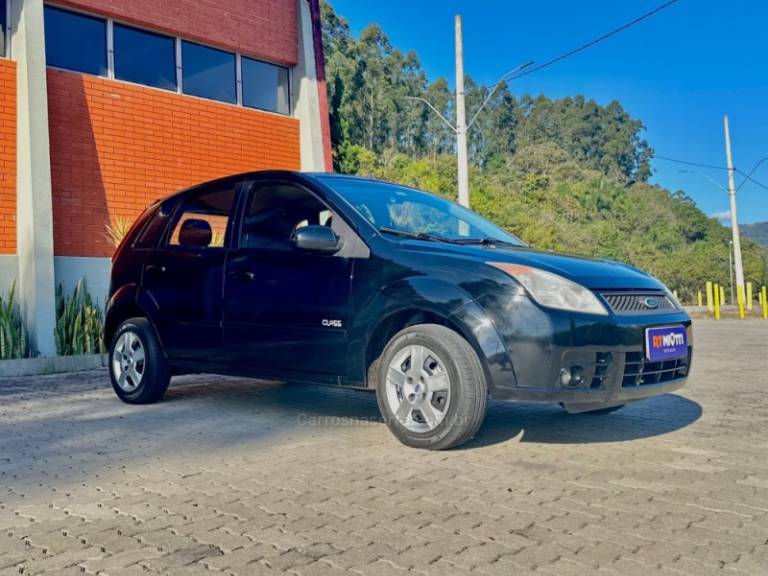 FORD - FIESTA - 2009/2010 - Preta - R$ 31.000,00