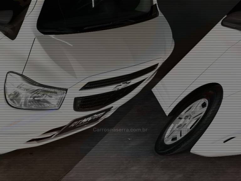 CHEVROLET - ONIX - 2018/2018 - Branca - R$ 49.000,00