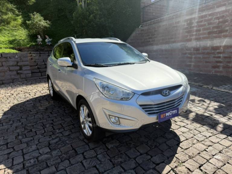 HYUNDAI - IX35 - 2013/2014 - Prata - R$ 74.800,00