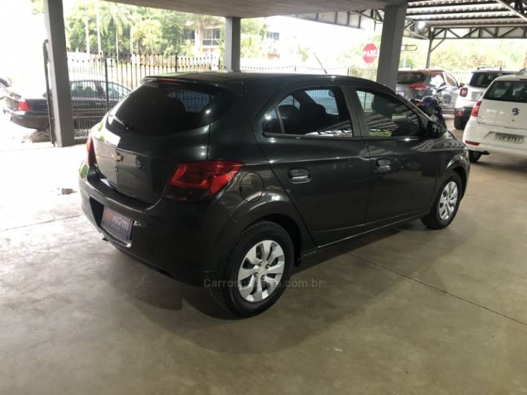 CHEVROLET - ONIX - 2018/2019 - Cinza - R$ 53.000,00