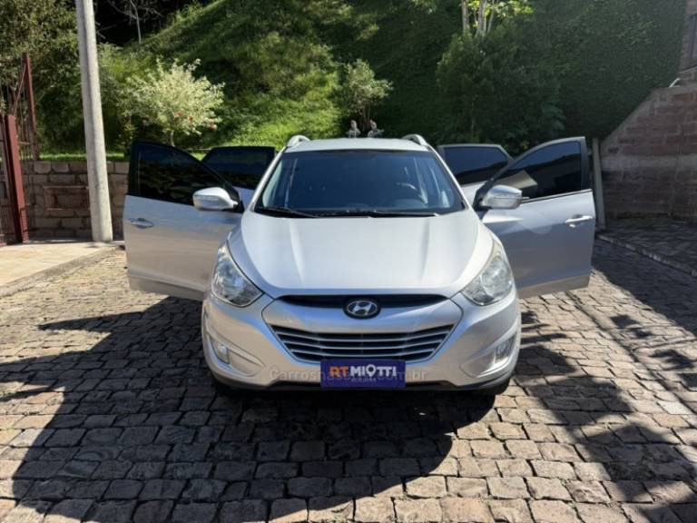 HYUNDAI - IX35 - 2013/2014 - Prata - R$ 74.800,00
