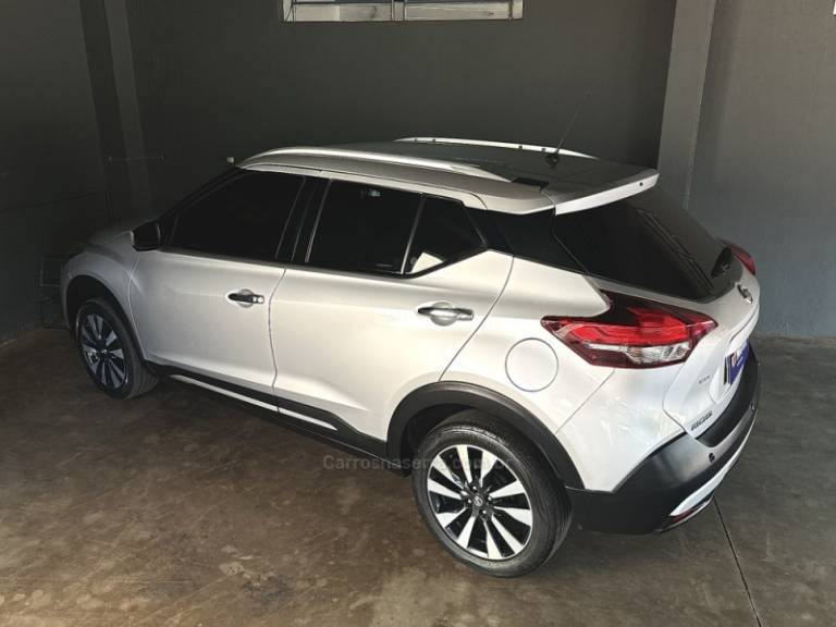 NISSAN - KICKS - 2020/2020 - Prata - R$ 88.000,00