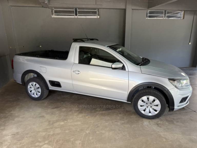 VOLKSWAGEN - SAVEIRO - 2016/2017 - Prata - R$ 57.500,00