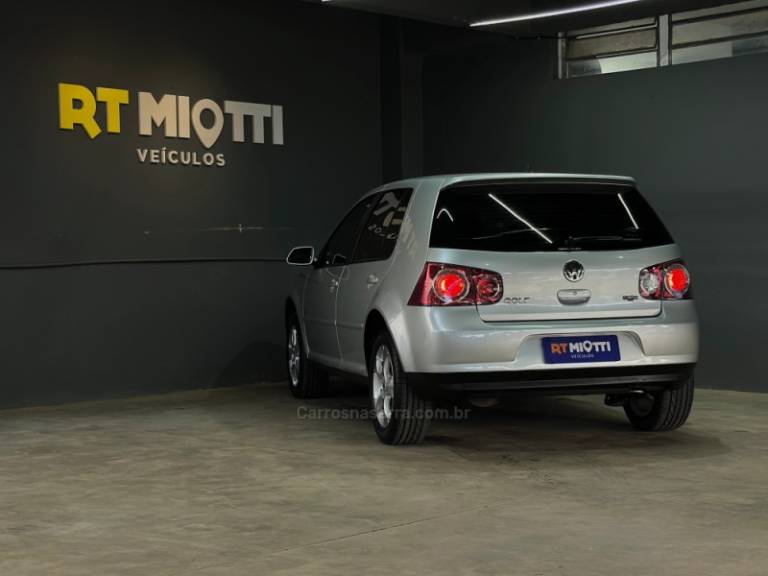 VOLKSWAGEN - GOLF - 2009/2009 - Prata - R$ 49.000,00