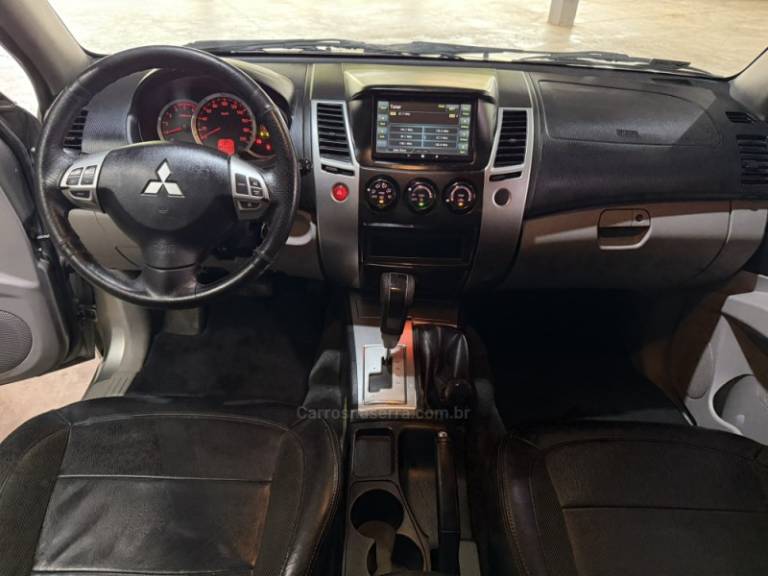 MITSUBISHI - PAJERO DAKAR - 2012/2012 - Prata - R$ 102.000,00