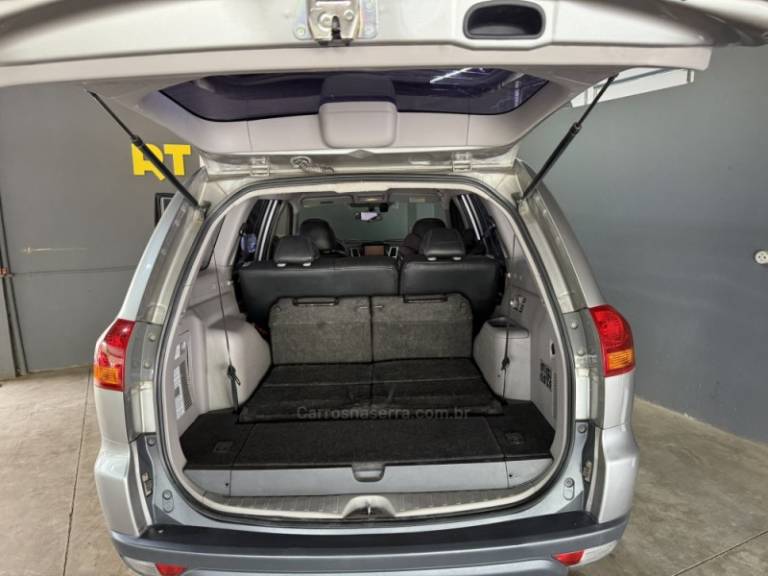 MITSUBISHI - PAJERO DAKAR - 2012/2012 - Prata - R$ 102.000,00