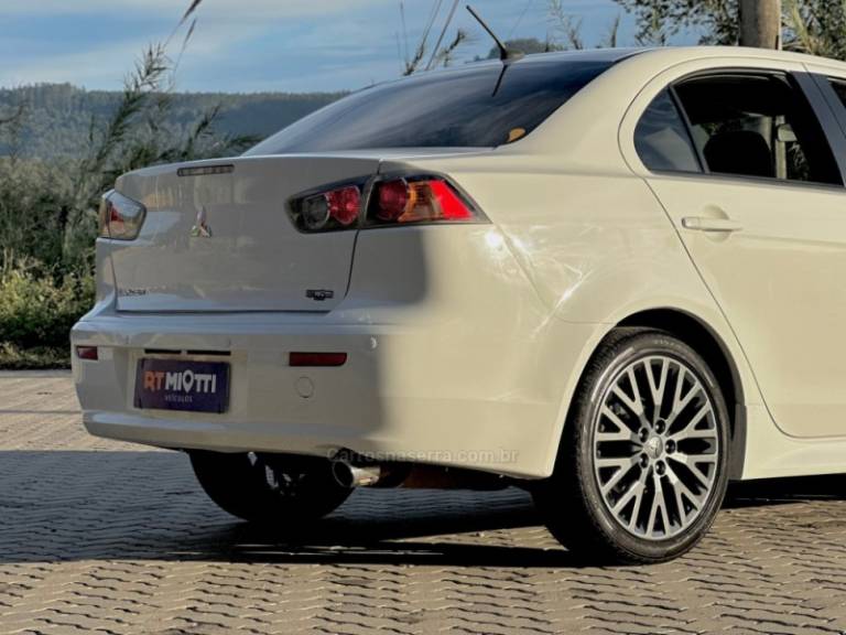 MITSUBISHI - LANCER - 2015/2015 - Branca - R$ 64.000,00