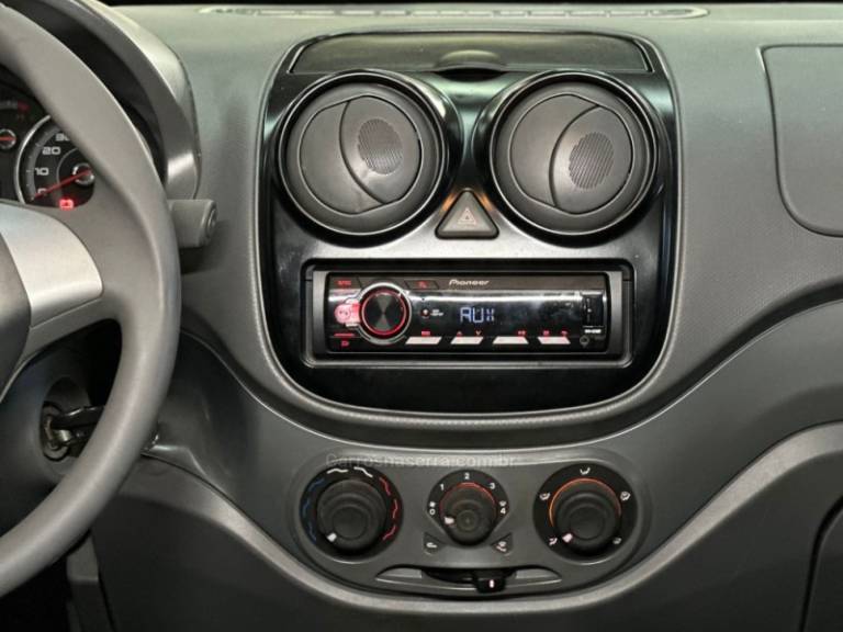 FIAT - PALIO - 2013/2013 - Cinza - R$ 42.000,00