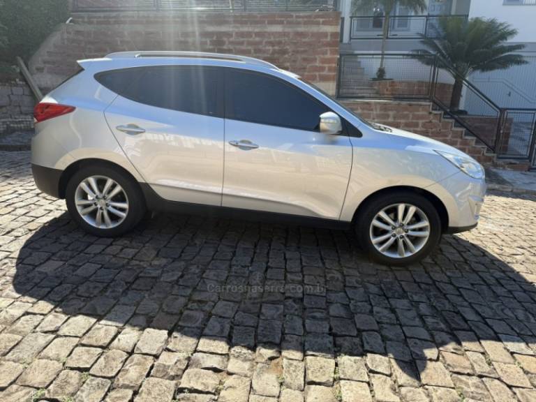 HYUNDAI - IX35 - 2013/2014 - Prata - R$ 74.800,00
